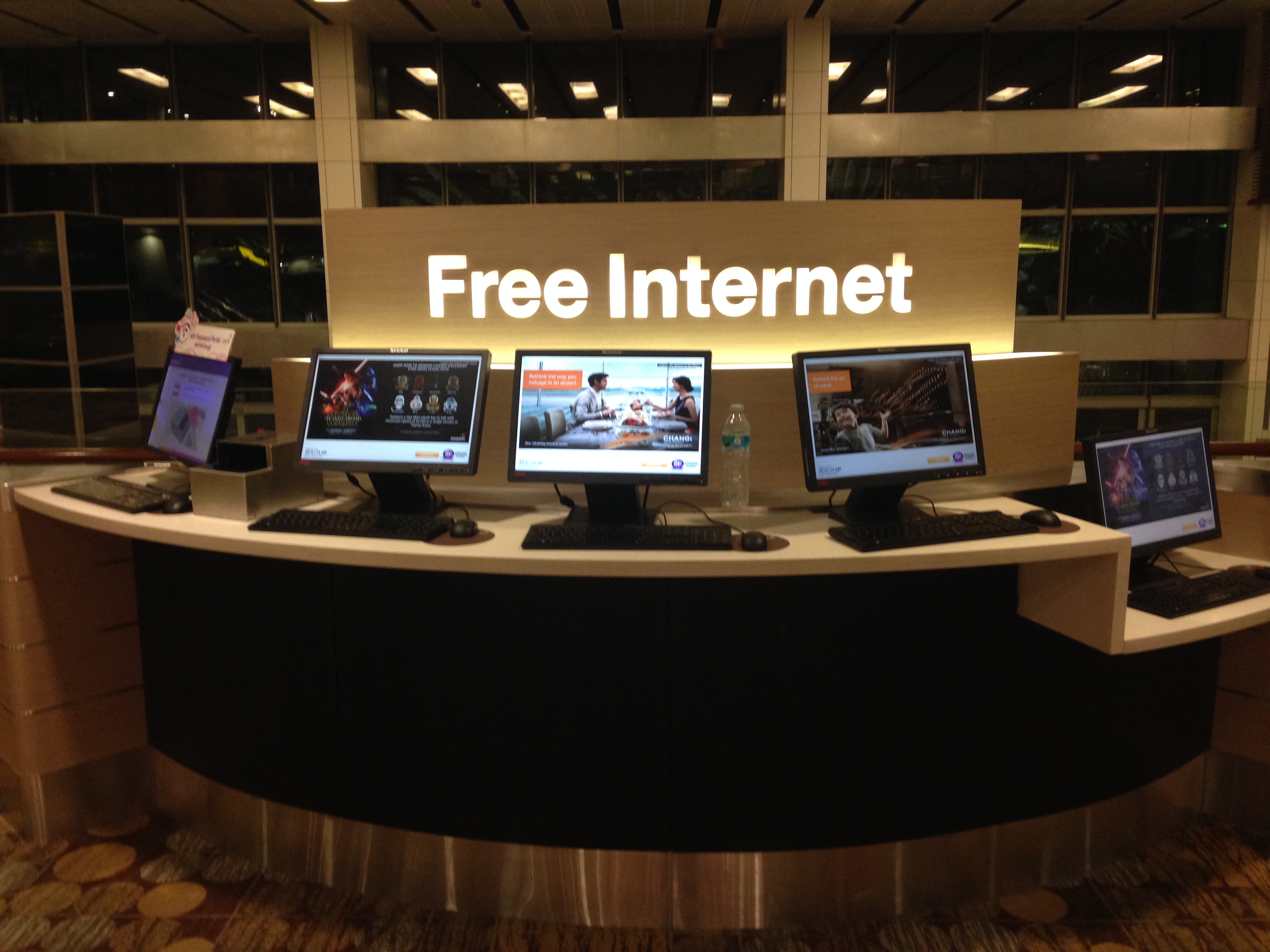 Nemokamos Singapūro oro uosto paslaugos