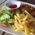 ta musė ant padažo yra normalu :)