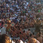 Uluwatu šventykloje šokių pasirodymas