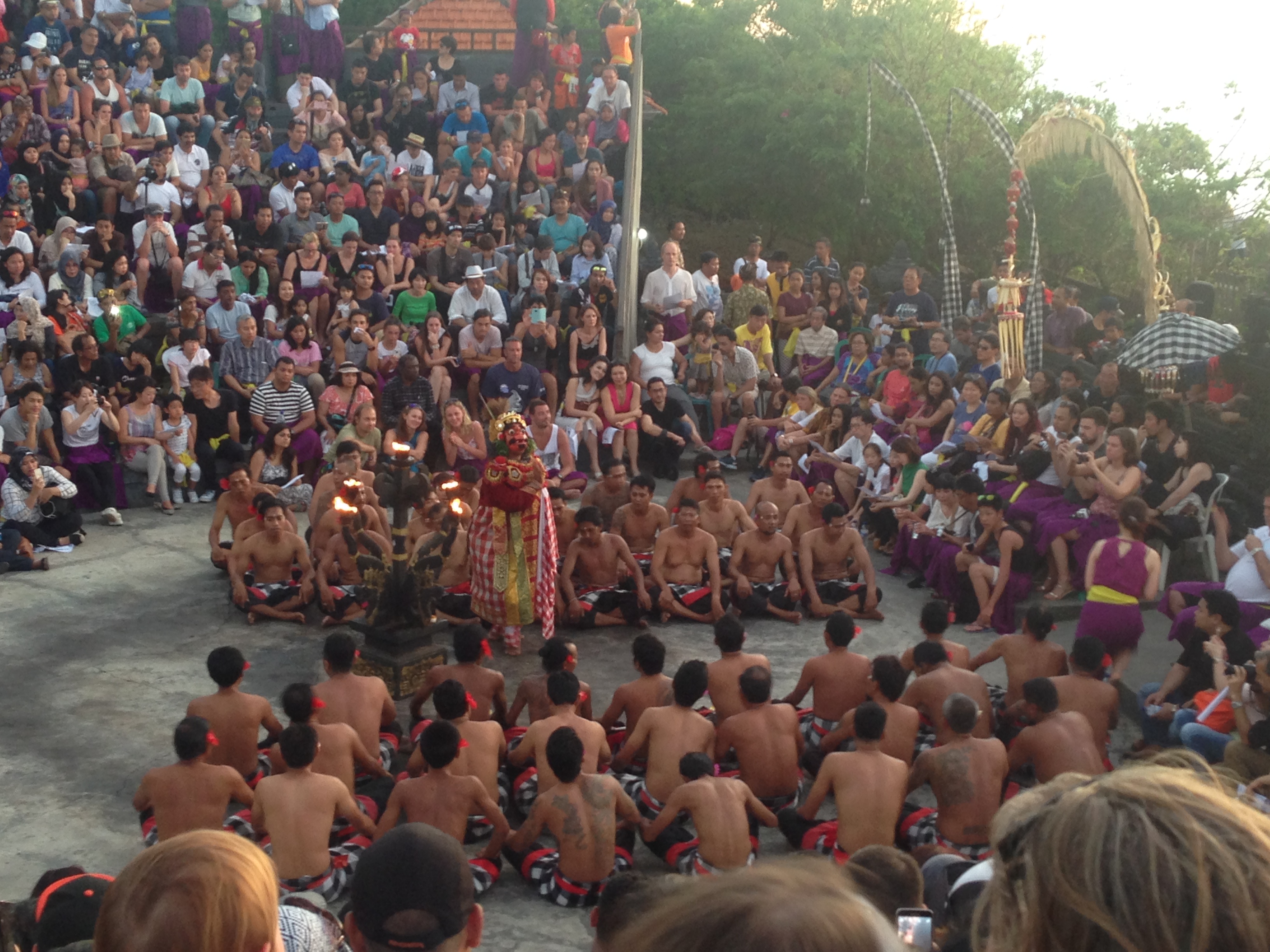 Uluwatu šventykloje šokių pasirodymas