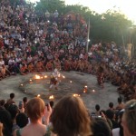 Uluwatu šventykloje šokių pasirodymas