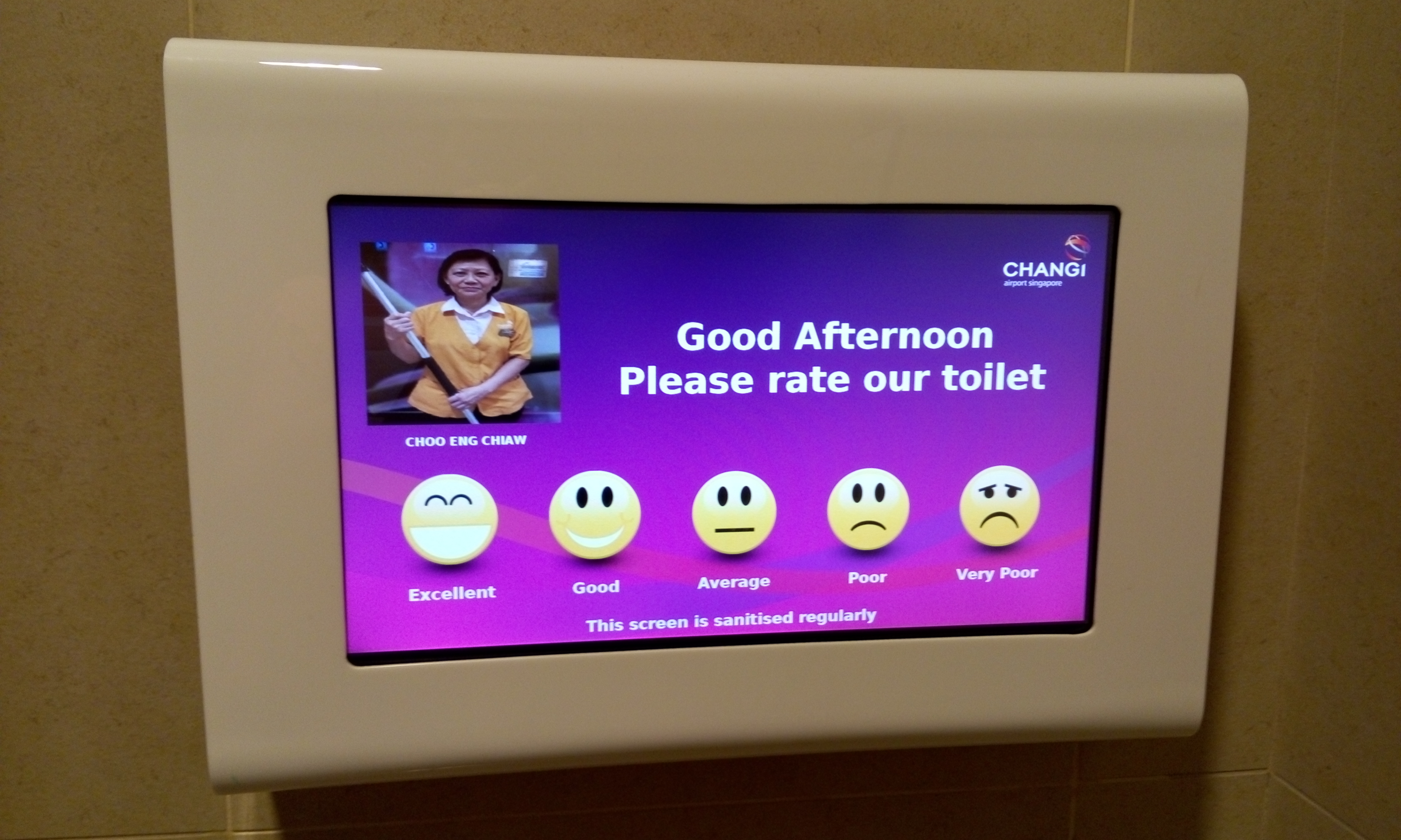 WC švaros įvertinimo sistema Singapūro oro uoste